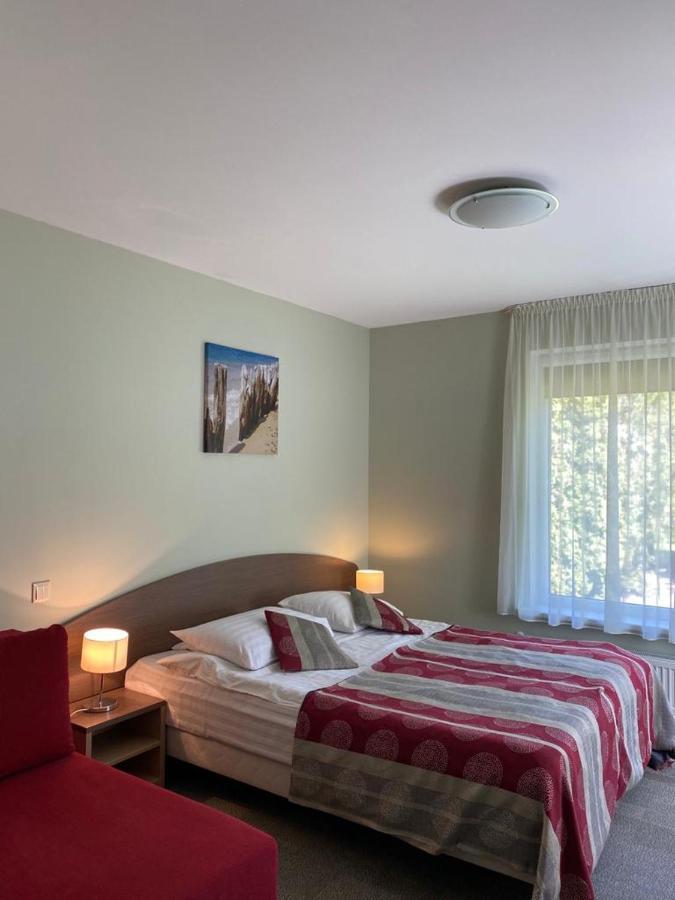 Dzintars Hotel Jūrkalne Buitenkant foto